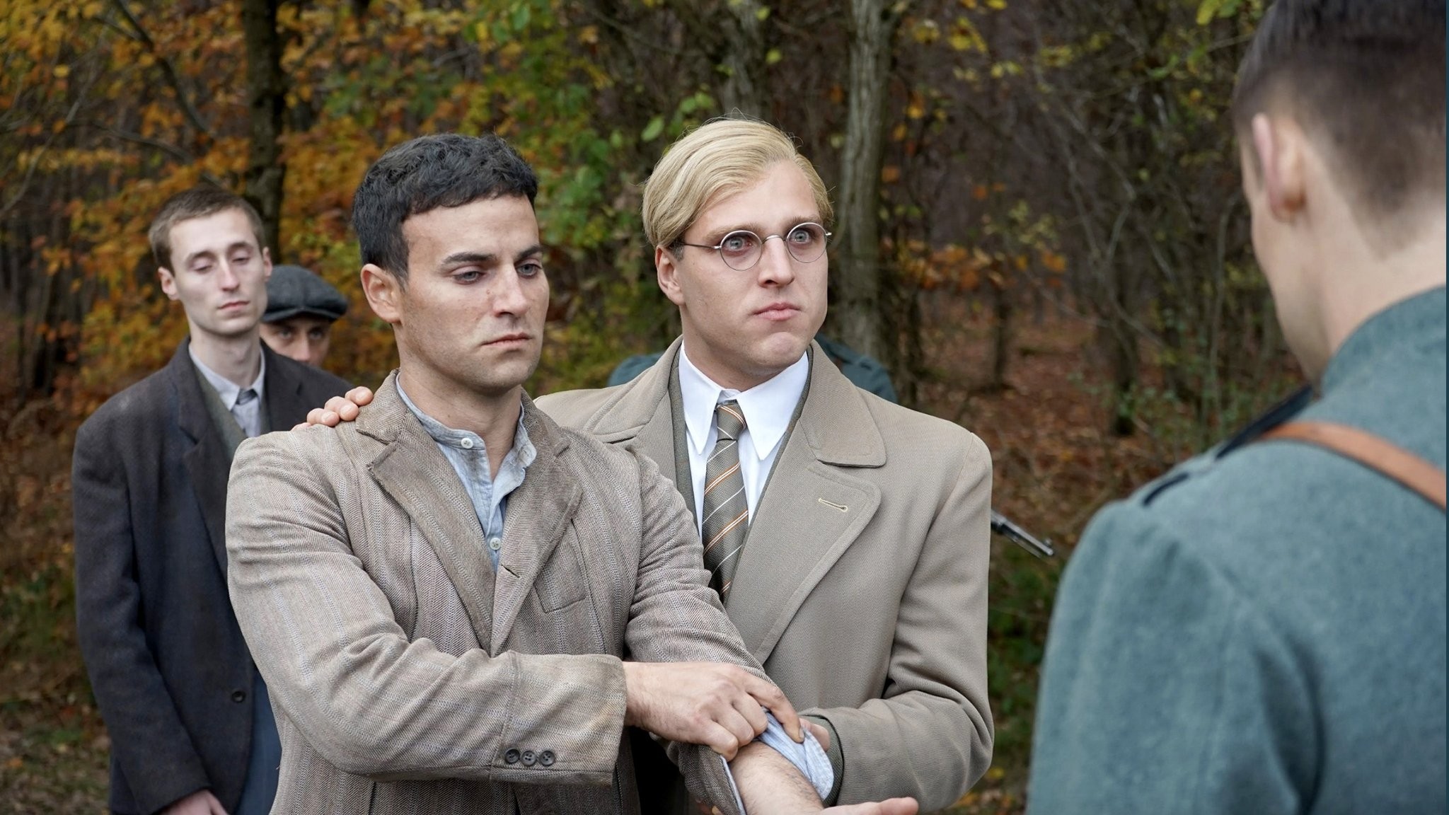 Xem phim Bonhoeffer: Mục Sư, Gián Điệp, Kẻ Ám Sát (Bonhoeffer: Pastor. Spy. Assassin) 2024