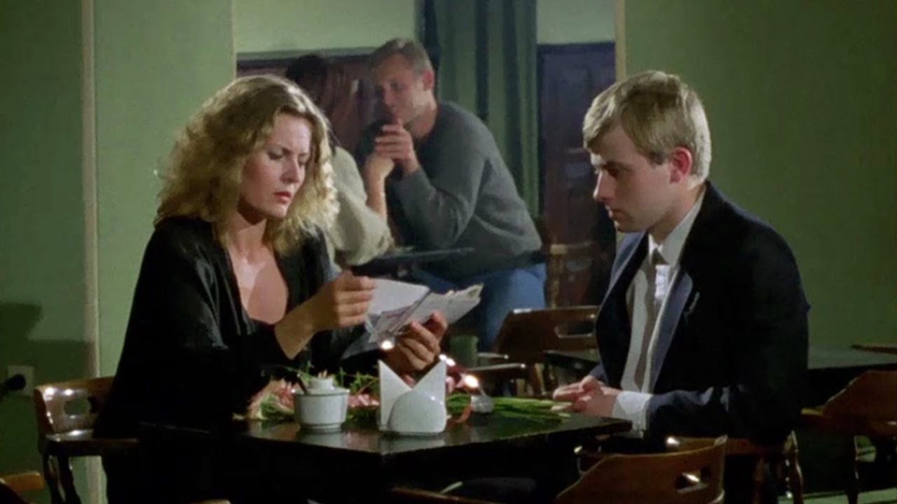 Xem phim Chuyện Cô Hàng Xóm (A Short Film About Love) 1988