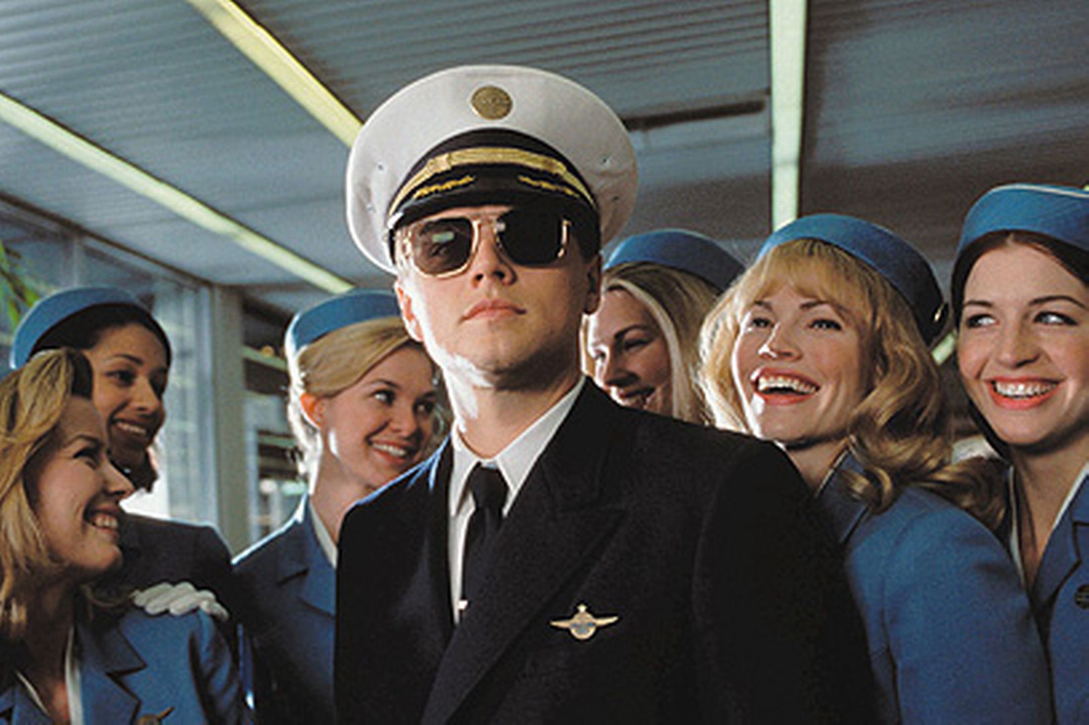 Xem phim Hãy Bắt Tôi Nếu Có Thể (Catch Me If You Can) 2002