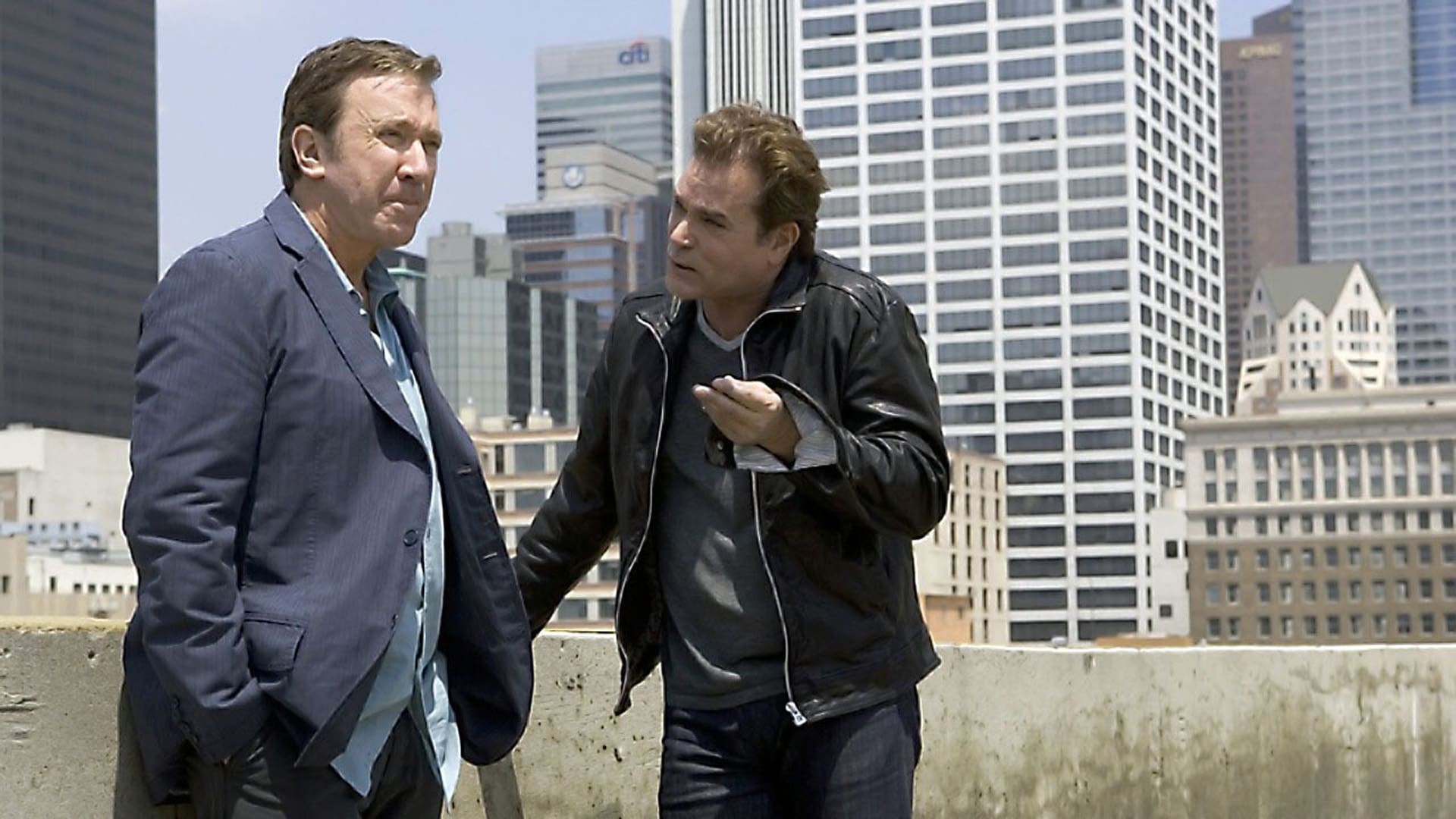 Xem phim Kẻ Điên Cuồng (Crazy on the Outside) 2010