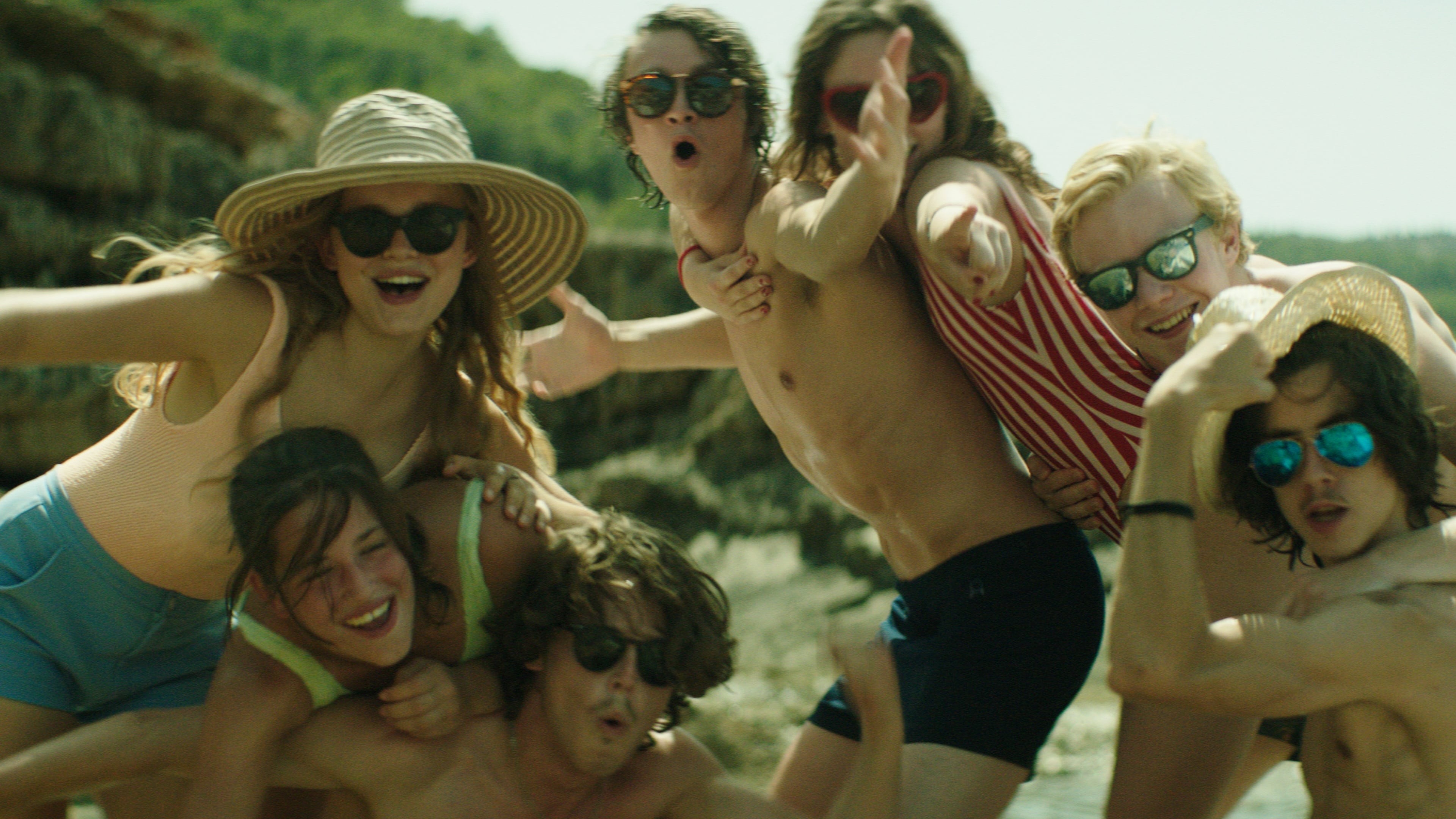 Xem phim Khám Phá (We) 2018