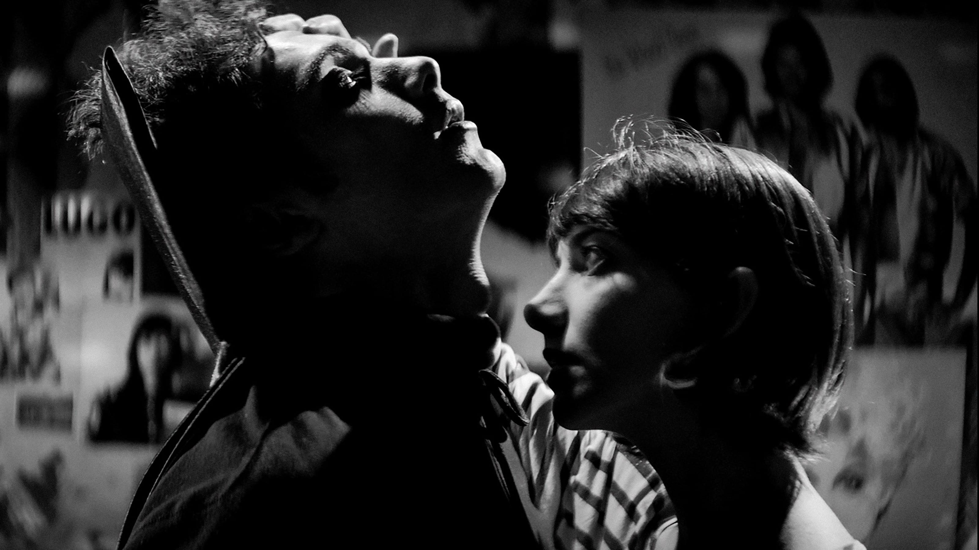 Xem phim Phim Cô Gái Về Nhà Một Mình Ban Đêm (A Girl Walks Home Alone at Night) 2014