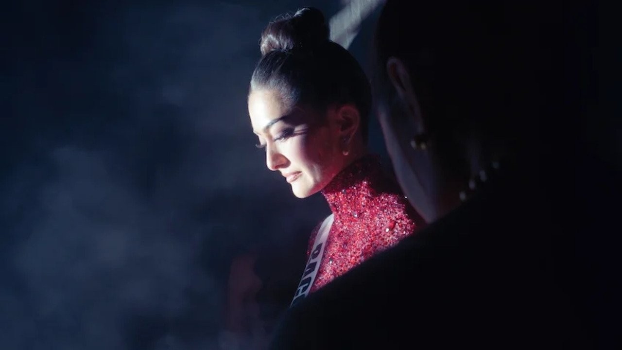 Xem phim Sàn Diễn Của Nữ Hoàng (A Queens Runway) 2025