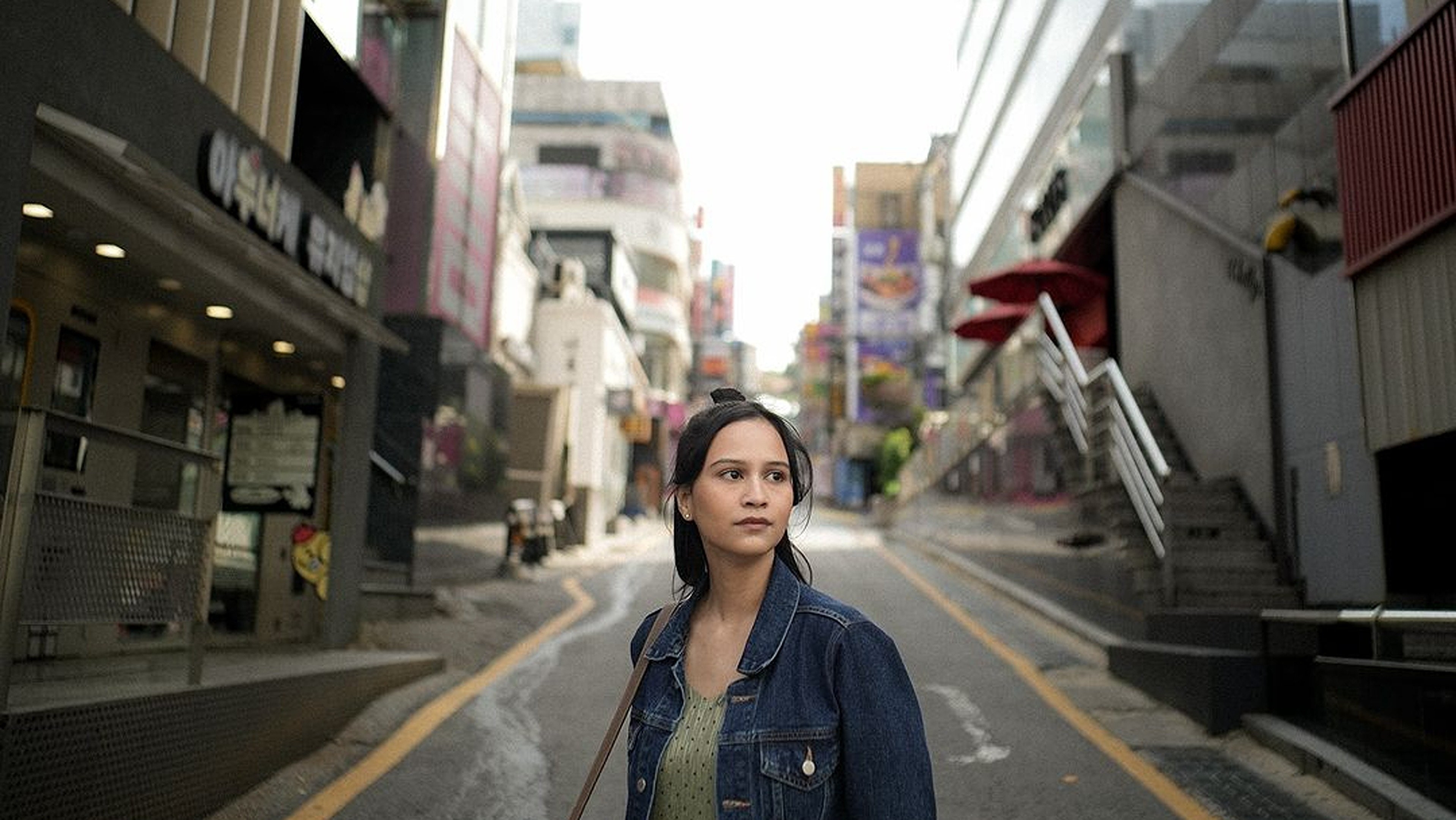 Xem phim Tình Yêu Không Giống Trong Phim Hàn (Love Unlike In K-Dramas) 2024